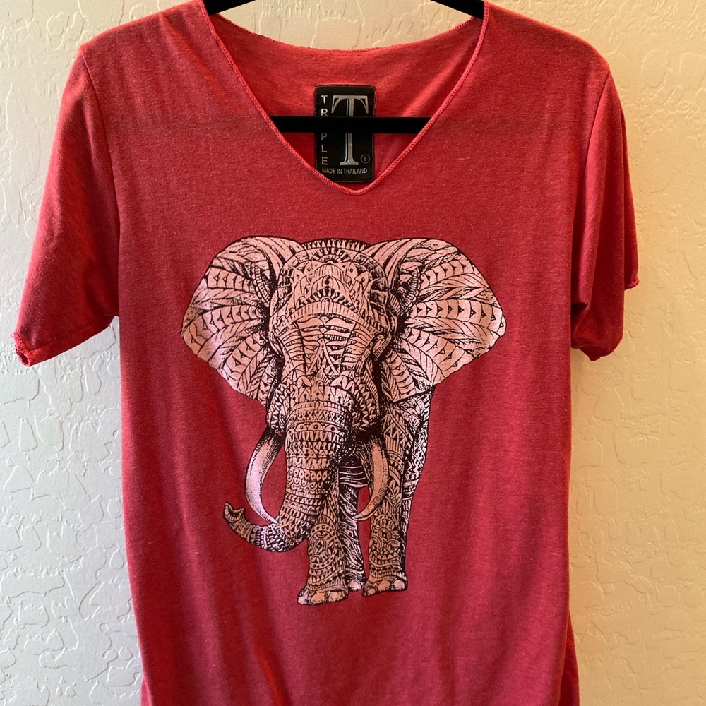 Elephant TShirt - Size M/L
